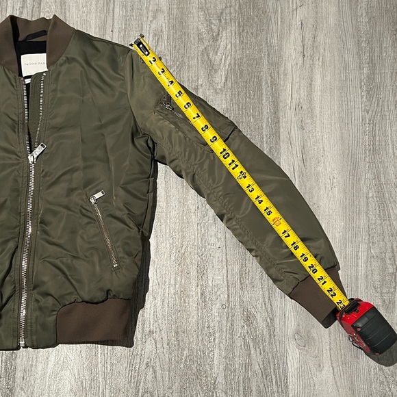 The Group Babaton army green zip up bomber jacket - Picture 12 of 16